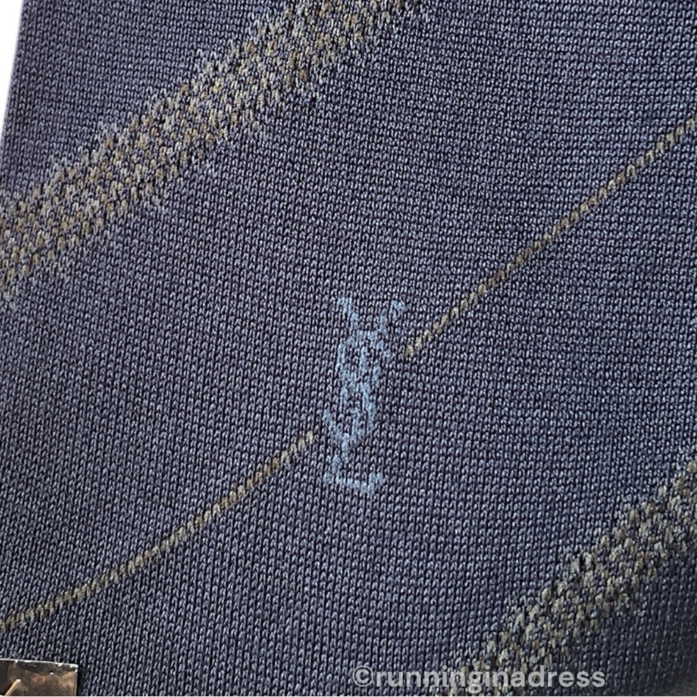 YSL Logo Men's Geometric Pattern YSL
Embroidery Dress Socks In Blue & Brown - Picture 9 of 9